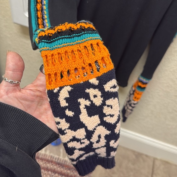 Free people sweater size smalll - Picture 6 of 6